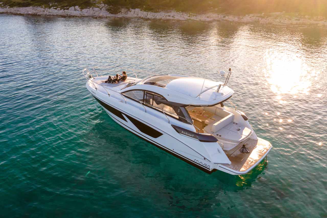 Yachtcharter GranTurismo41 Star Trek