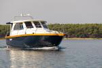 Yachtcharter Adria Mare 38 Paola aussenansicht 10