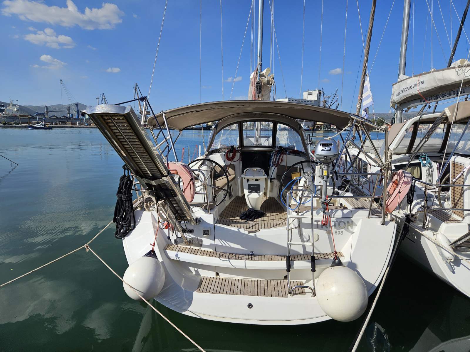 Yachtcharter SunOdyssey42i Triton