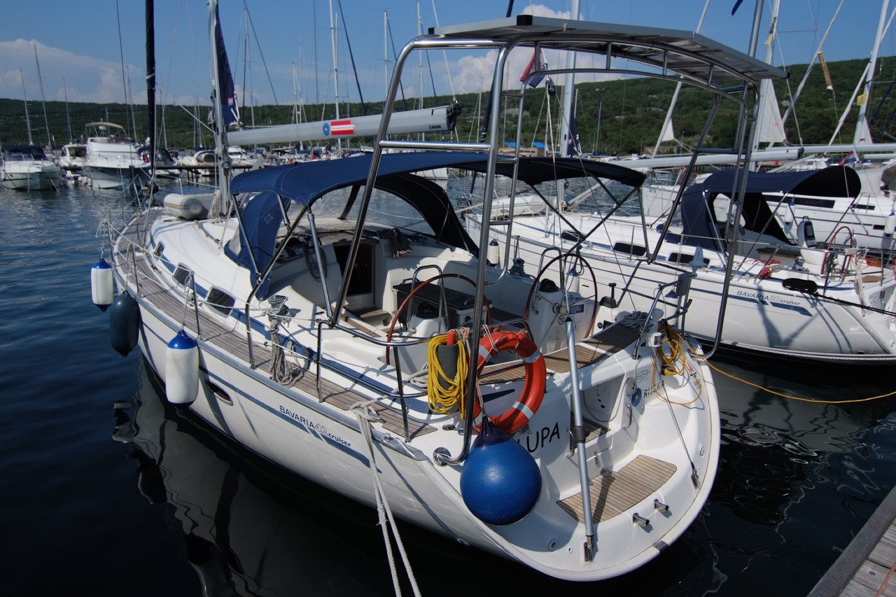 Yachtcharter Bavaria42Cruiser Lupa