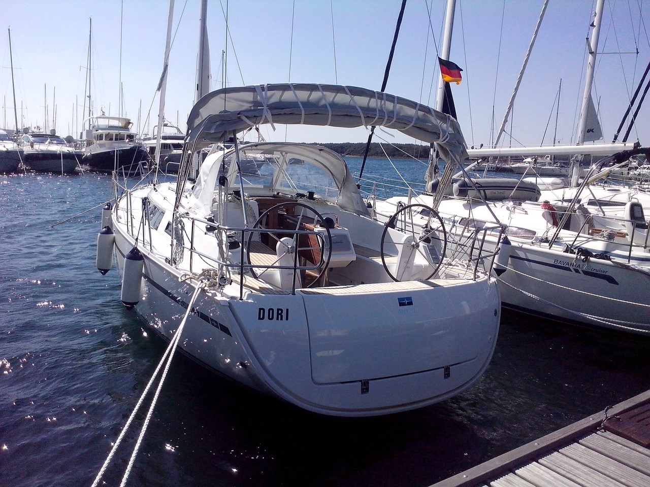 Yachtcharter BavariaCruiser37 Dori