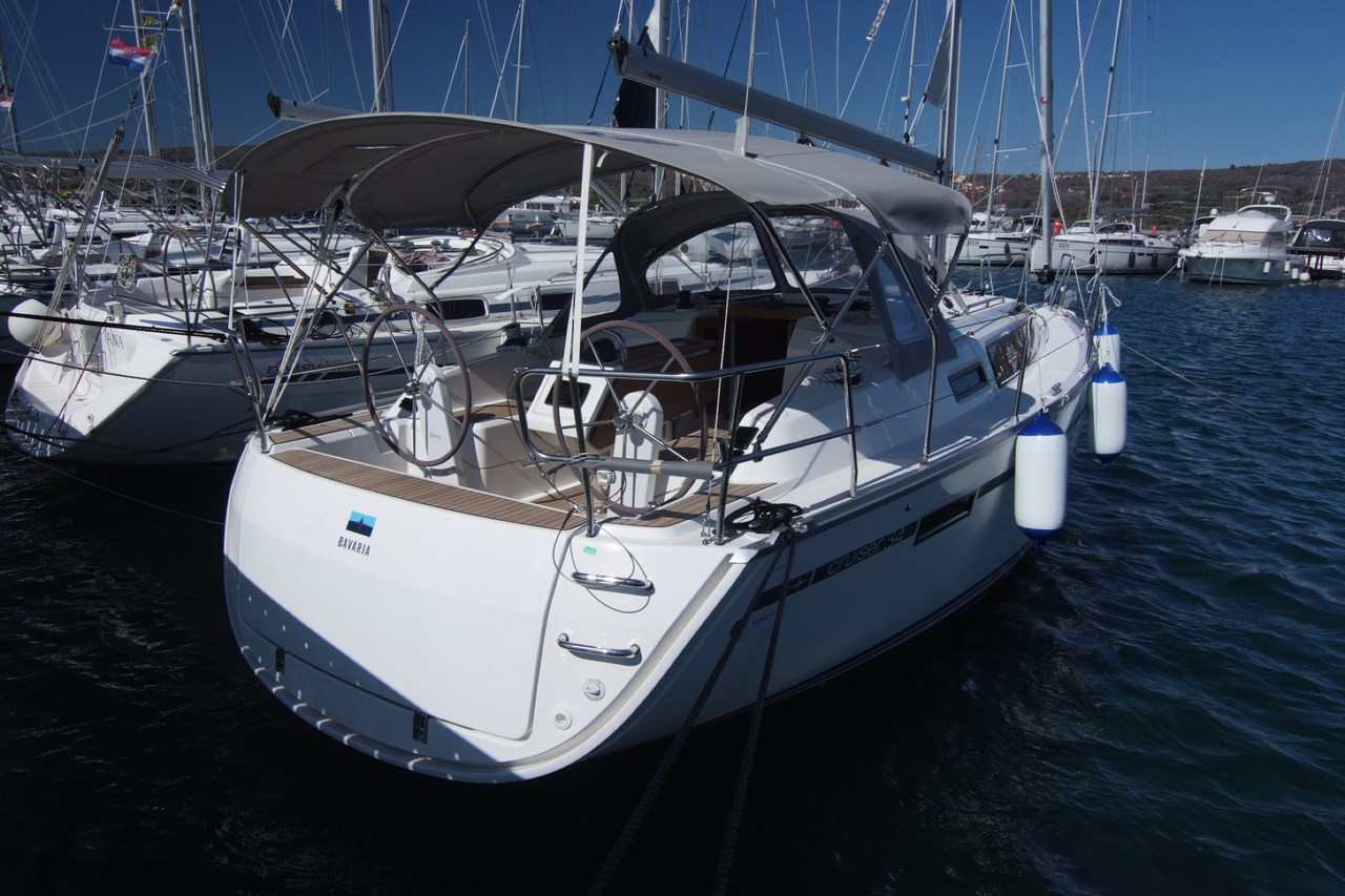 Yachtcharter BavariaCruiser34 Talassa