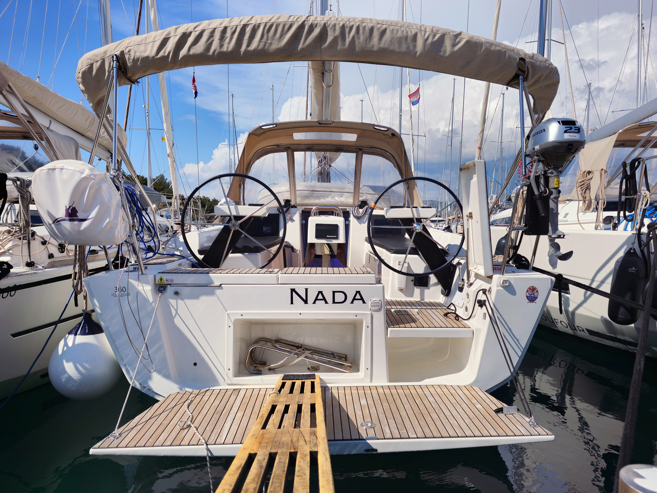 Yachtcharter Dufour360GL Nada