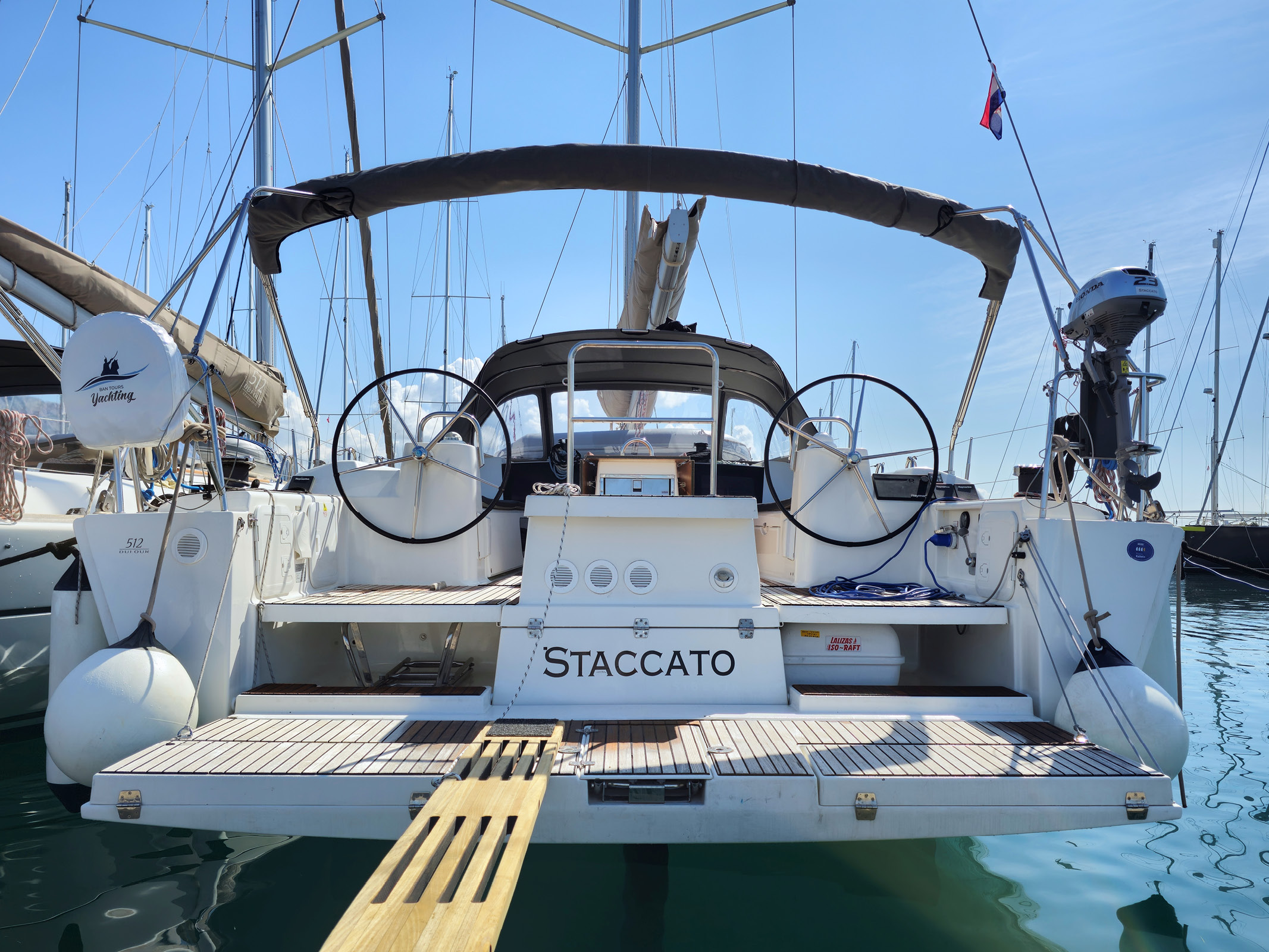 Yachtcharter Dufour512GrandLarge Staccato