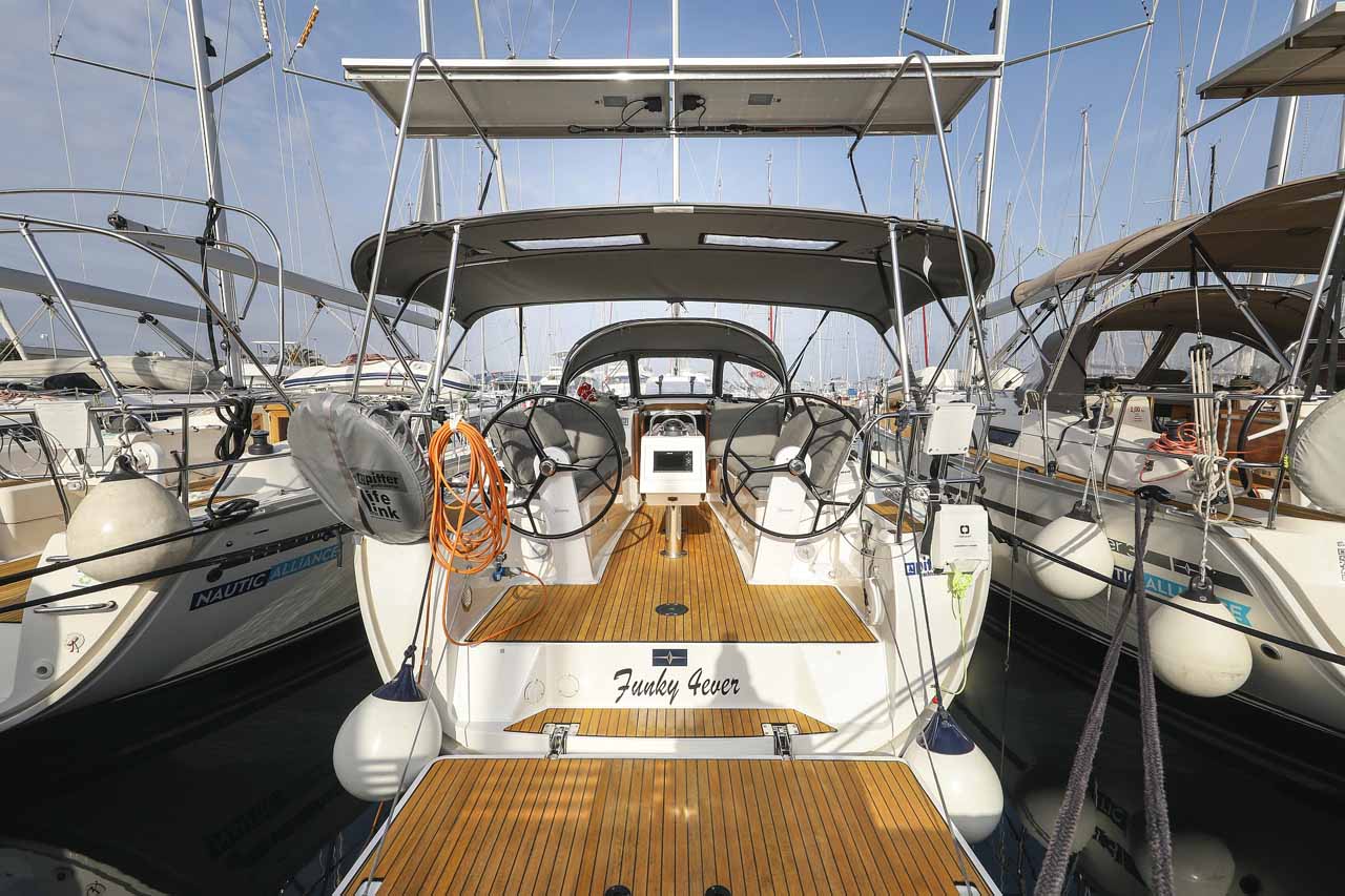 Yachtcharter BavariaCruiser34 Funky 4ever
