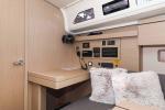 Yachtcharter Oceanis40 Moritz 16
