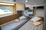Yachtcharter Prestige460 Adudu 2 21