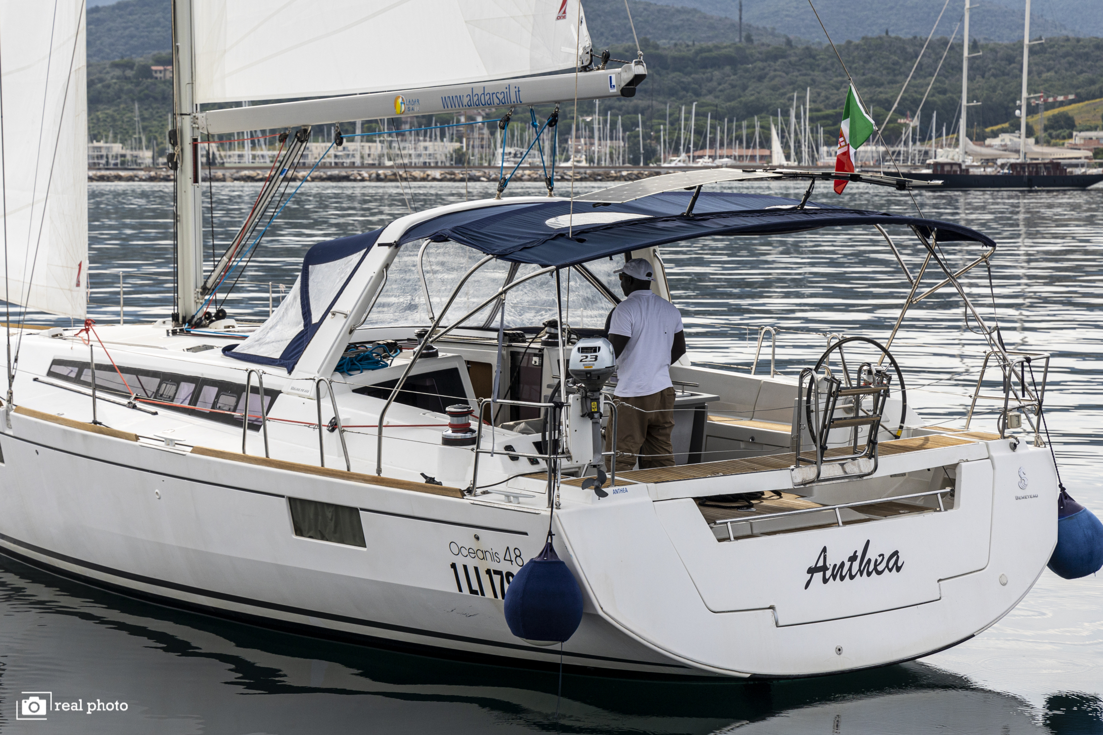 Yachtcharter Oceanis48 5Cab Anthea