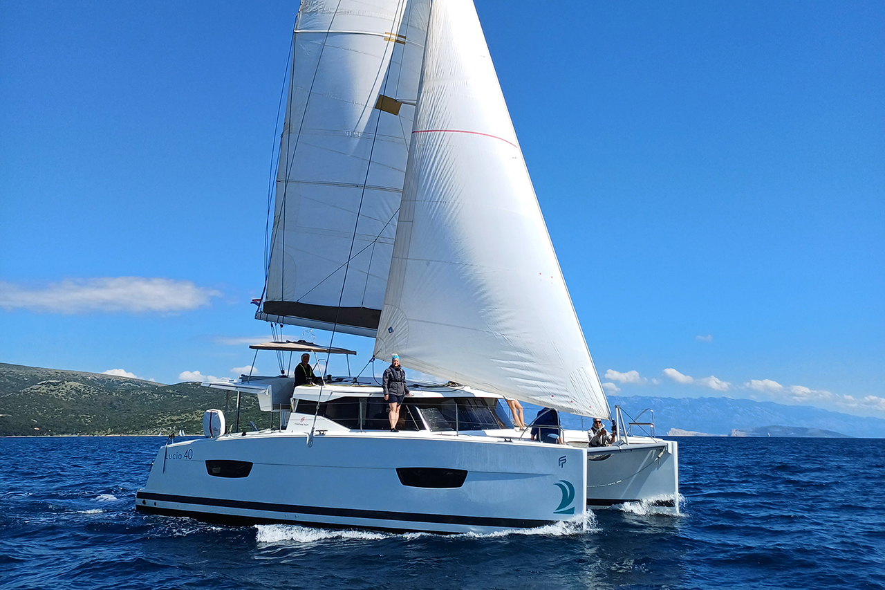 Yachtcharter Lucia40 Luce