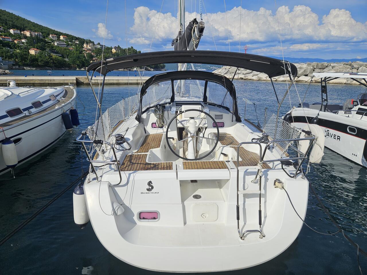 Yachtcharter Oceanis34 Finia