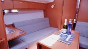 Yachtcharter BavariaCruiser37 Catalina 5