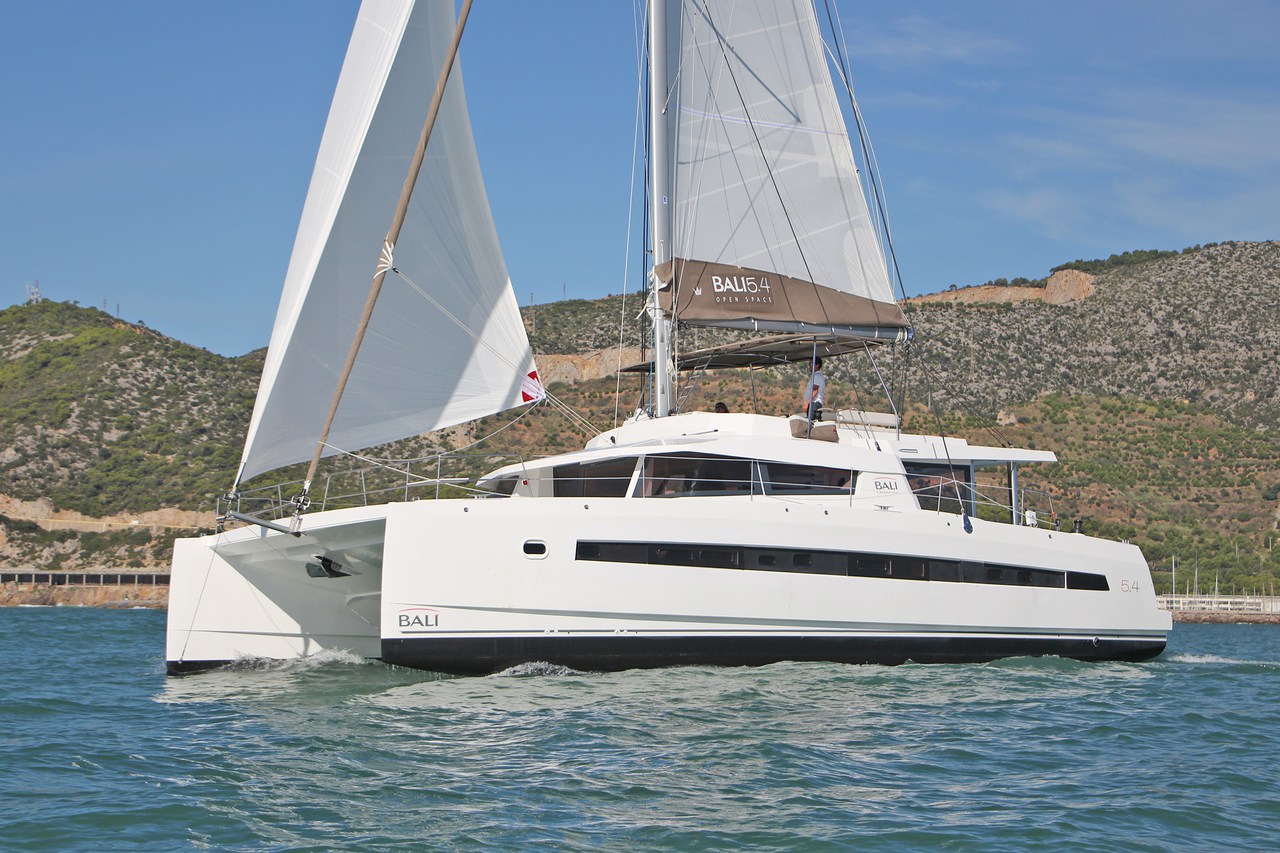 Yachtcharter Bali 5 4 5cab Libra hauptansicht 1
