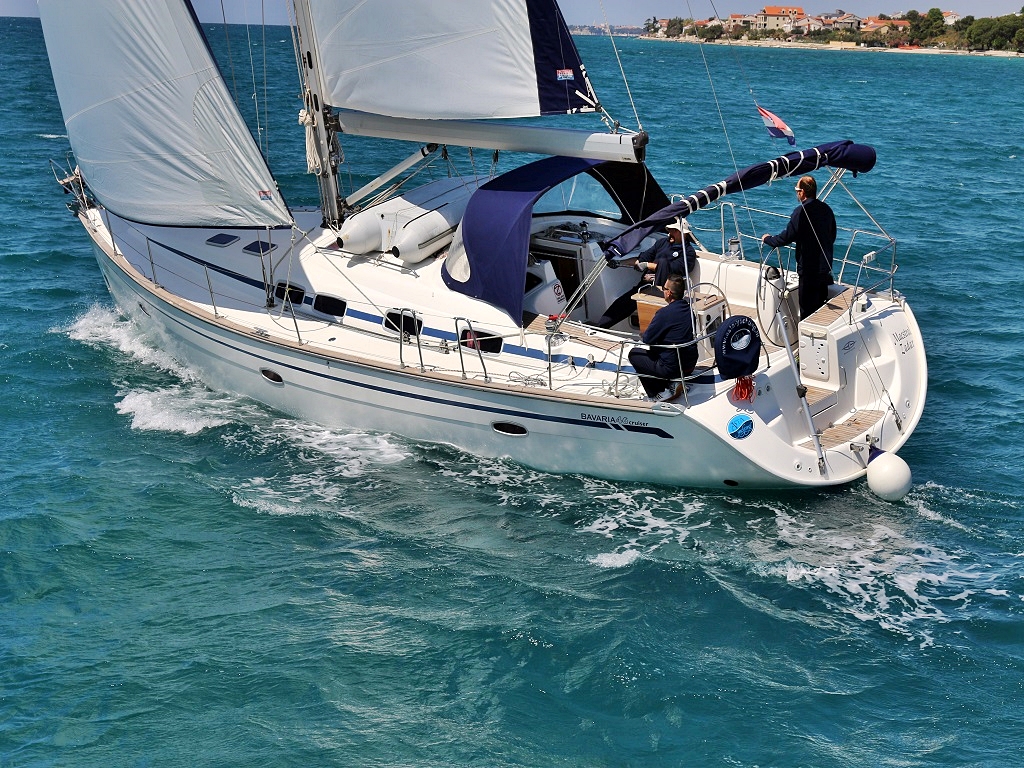 Yachtcharter Bavaria46Cruiser Maestral