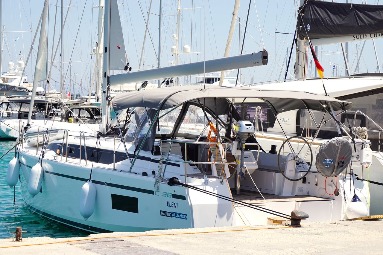 Yachtcharter BavariaC38 Eleni