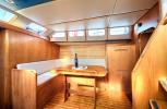 Yachtcharter Dolphin50 Amica 18