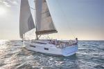 Yachtcharter custom/42527/Sun_Odyssey_410_ 3Cab _rear_view_pic3