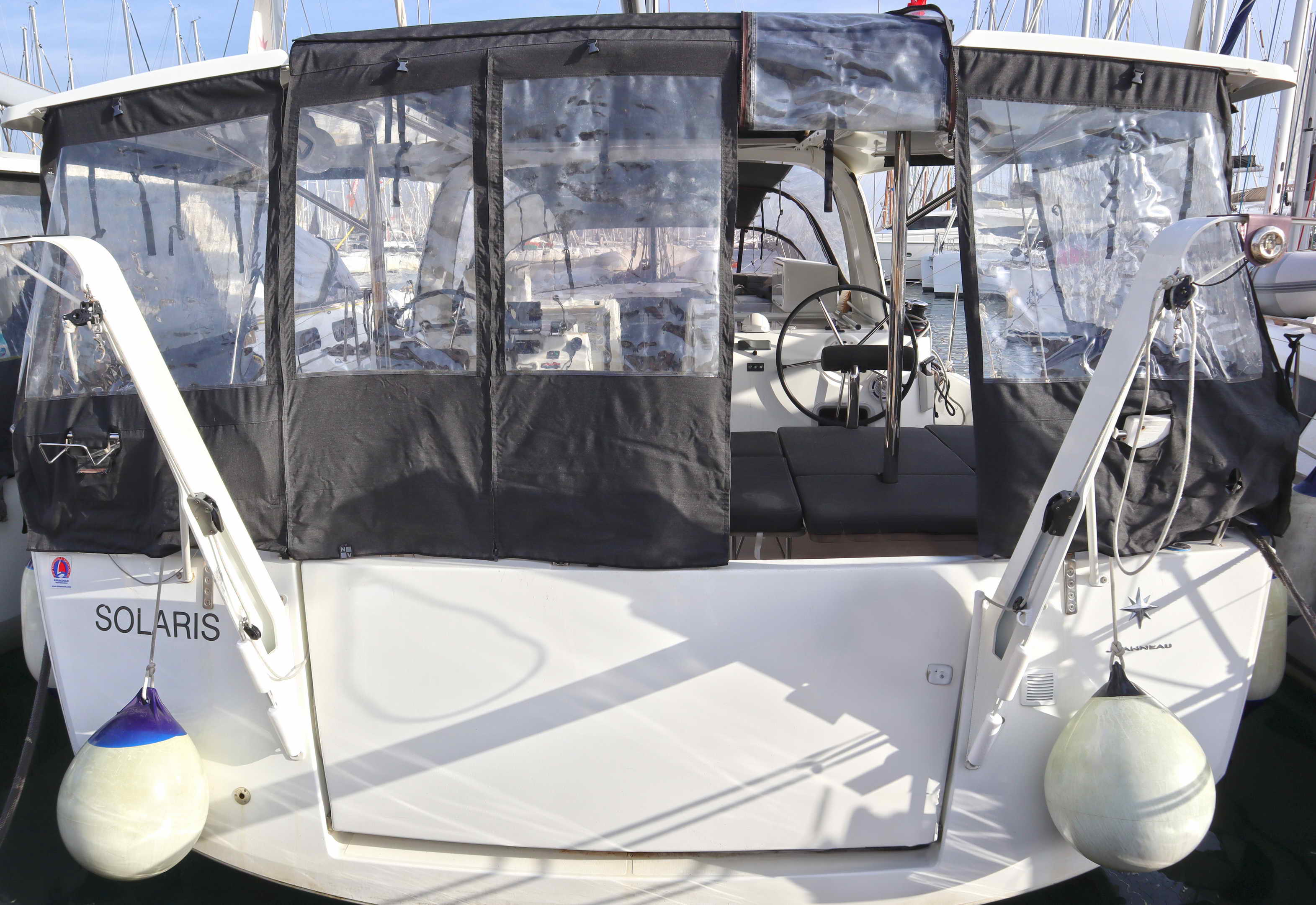 Yachtcharter SunLoft47 *CLASS