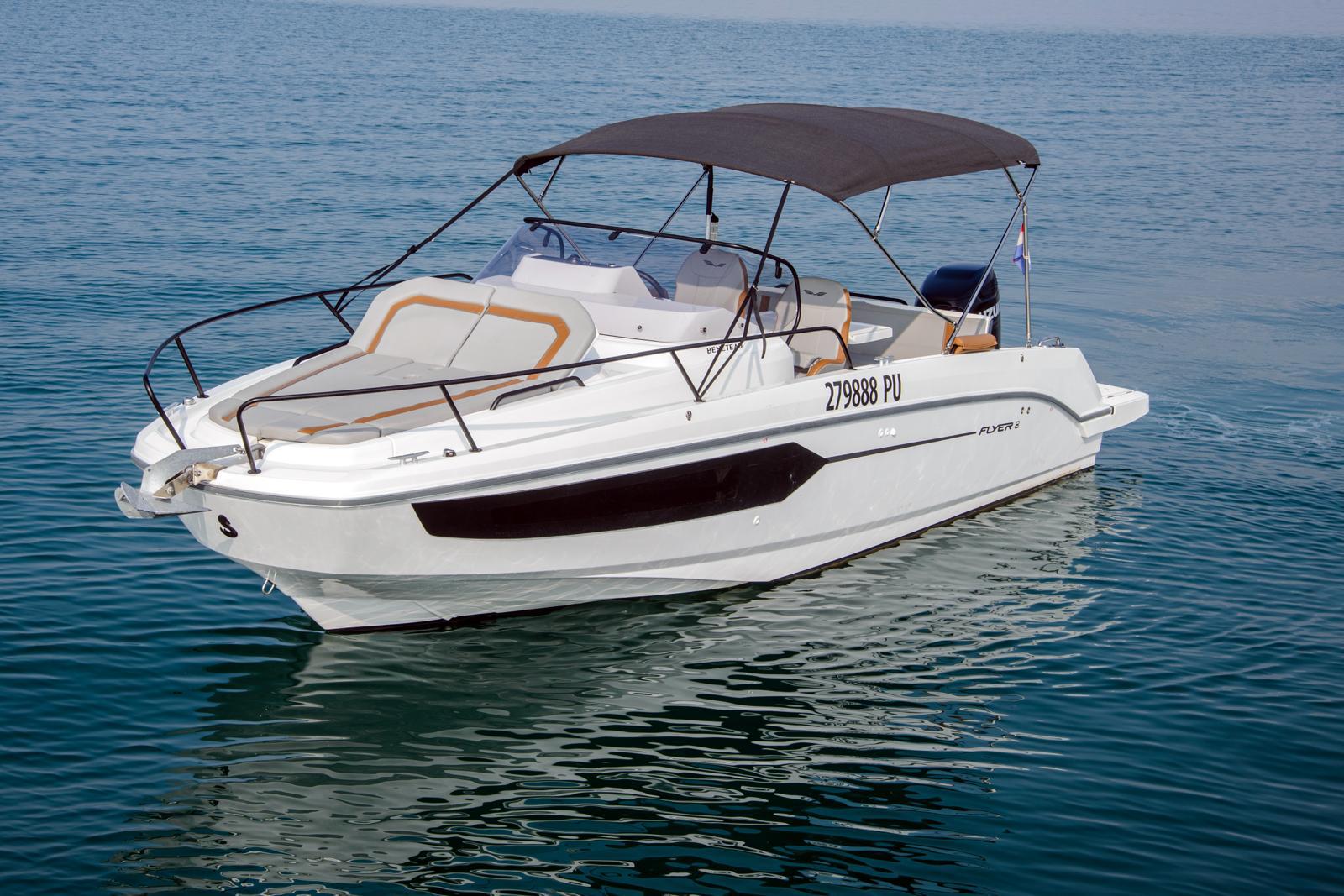 Yachtcharter Flyer 8 SUNdeck Beneteau Flyer 8 hauptansicht 1