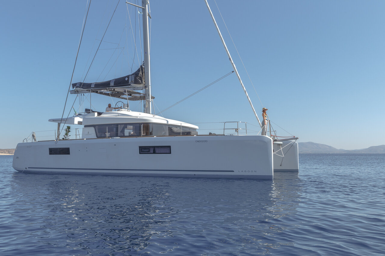 Yachtcharter Lagoon52F Oneida