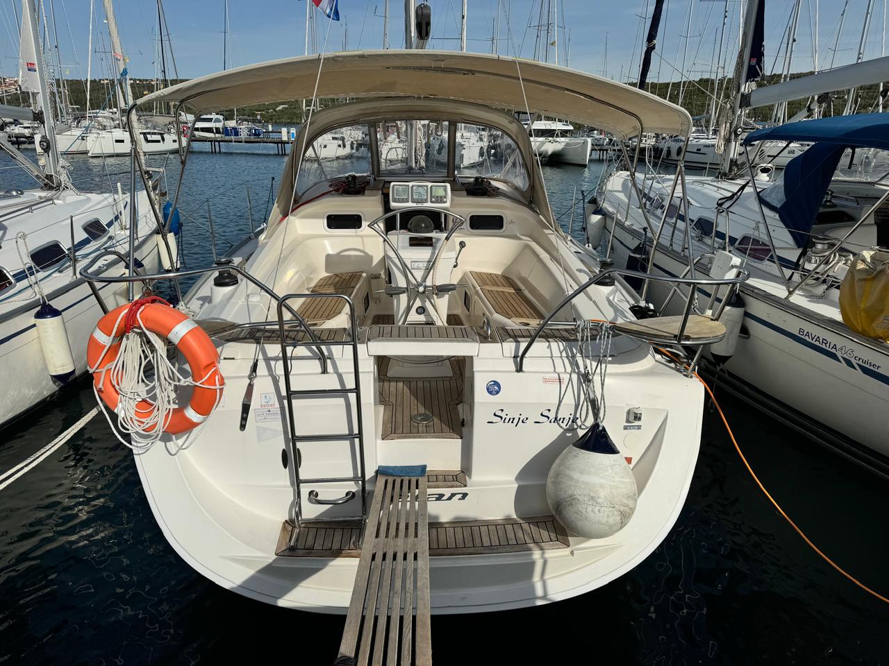 Yachtcharter Elan384Impression Sinje Sanje