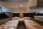 Yachtcharter Gran Turismo 41 Miami Vice aussenansicht 9