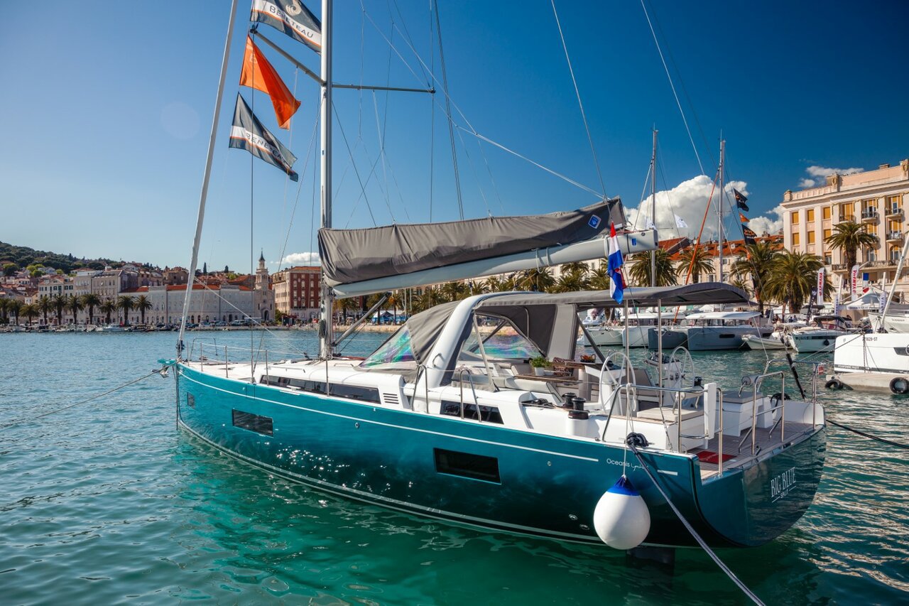 Yachtcharter Oceanis54 Big Blue