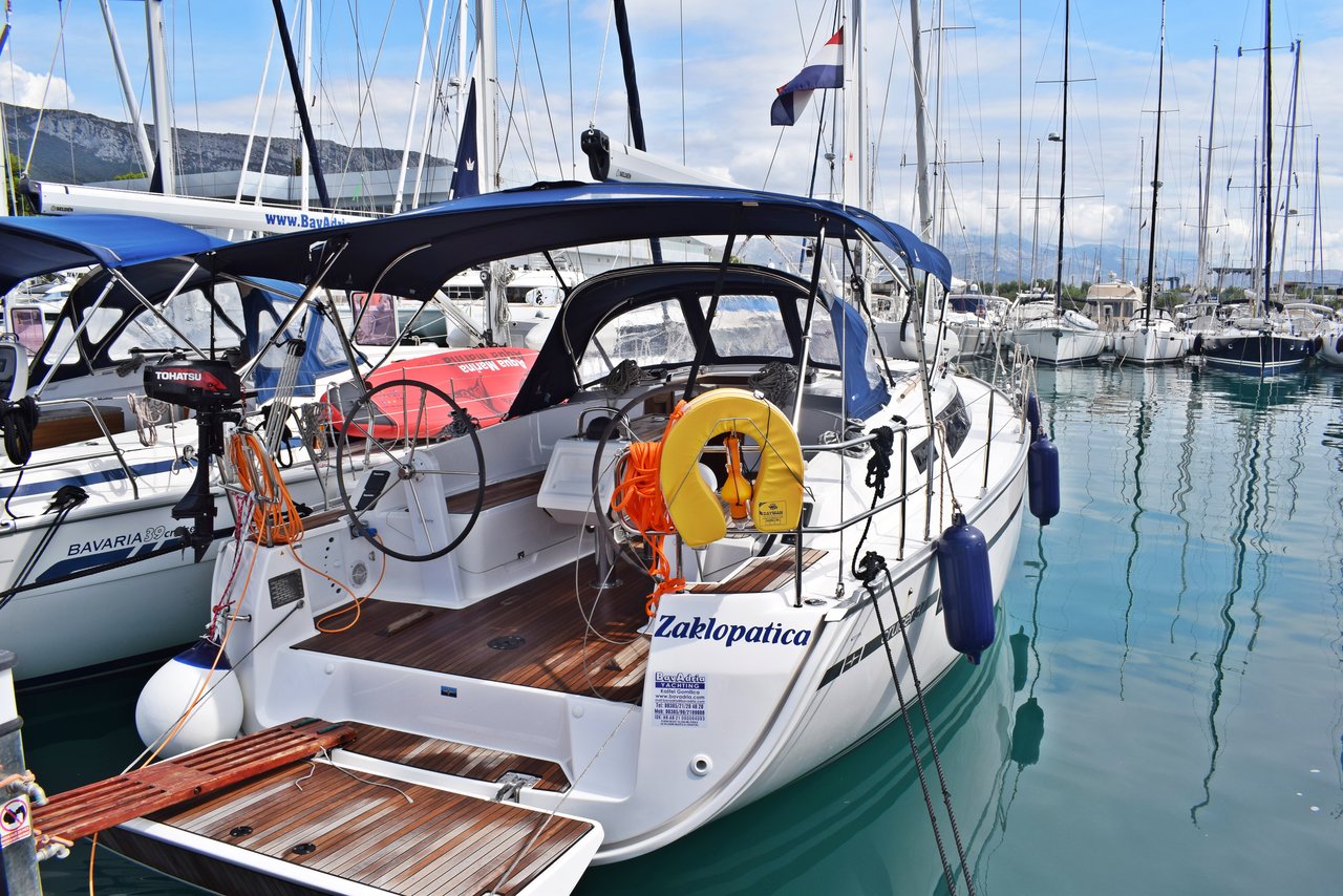 Yachtcharter BavariaCruiser37 Zaklopatica