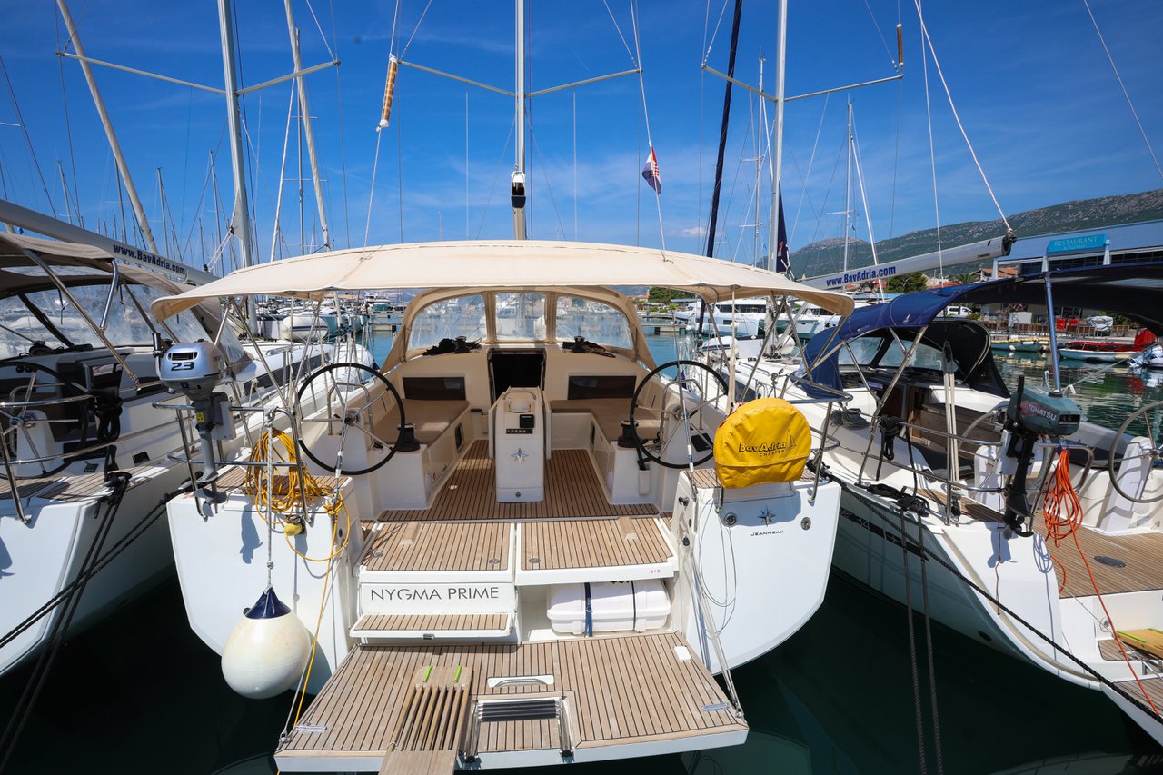 Yachtcharter SunOdyssey490 Nygma Prime