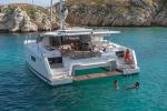 Yachtcharter Astrea42 31cab 3