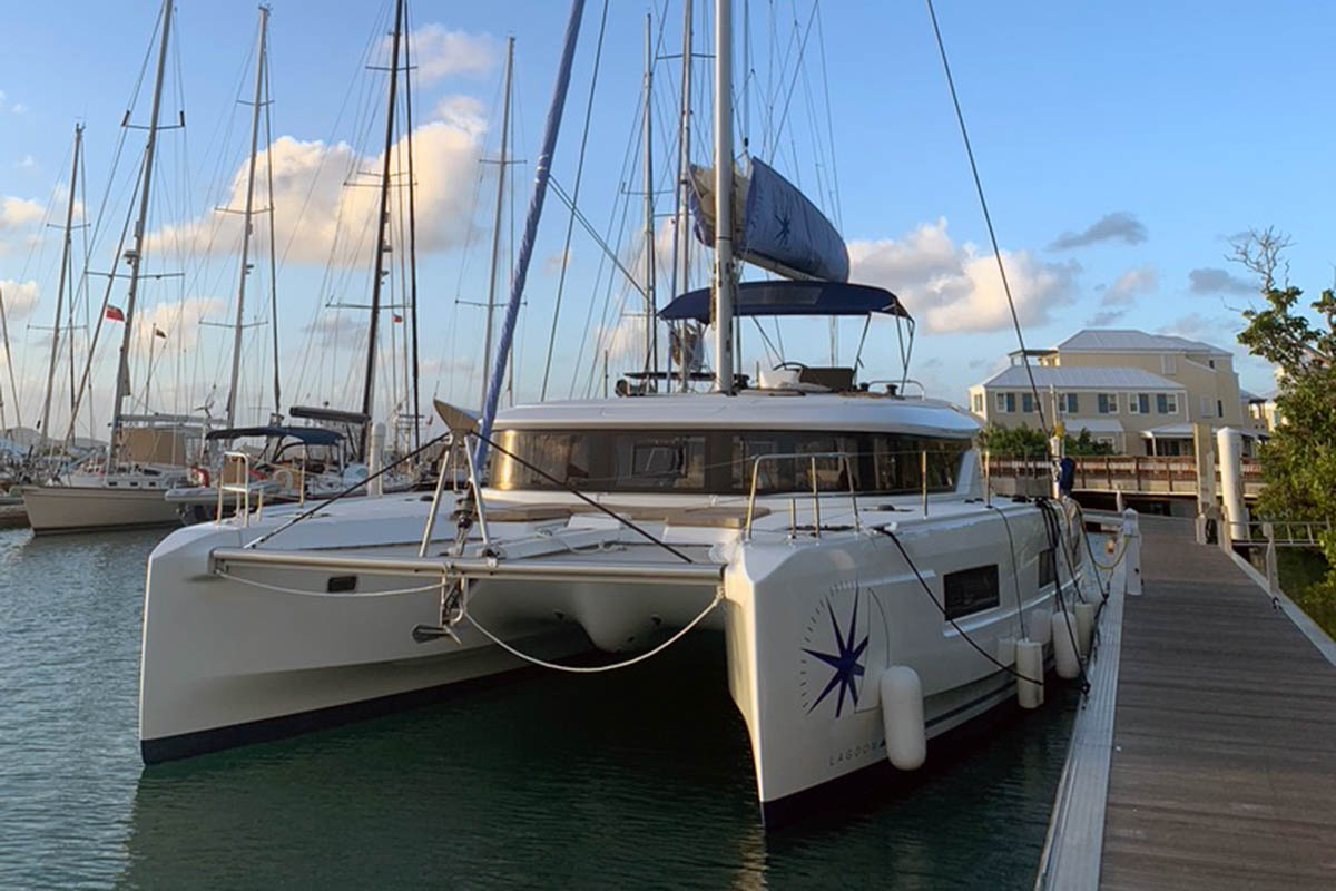 Yachtcharter Lagoon46 Trinity