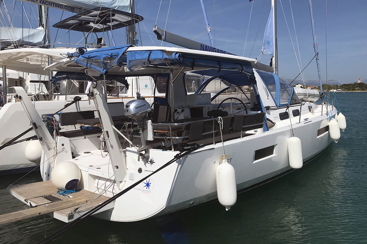 Yachtcharter SunLoft47 Asti