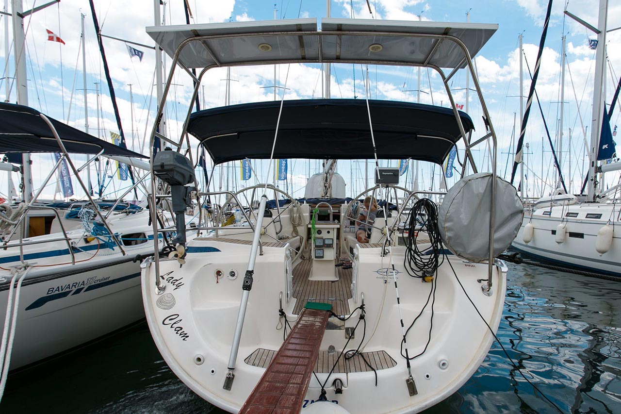 Yachtcharter Bavaria42Cruiser Lady Clam