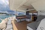 Yachtcharter Lucia40 Servus 4