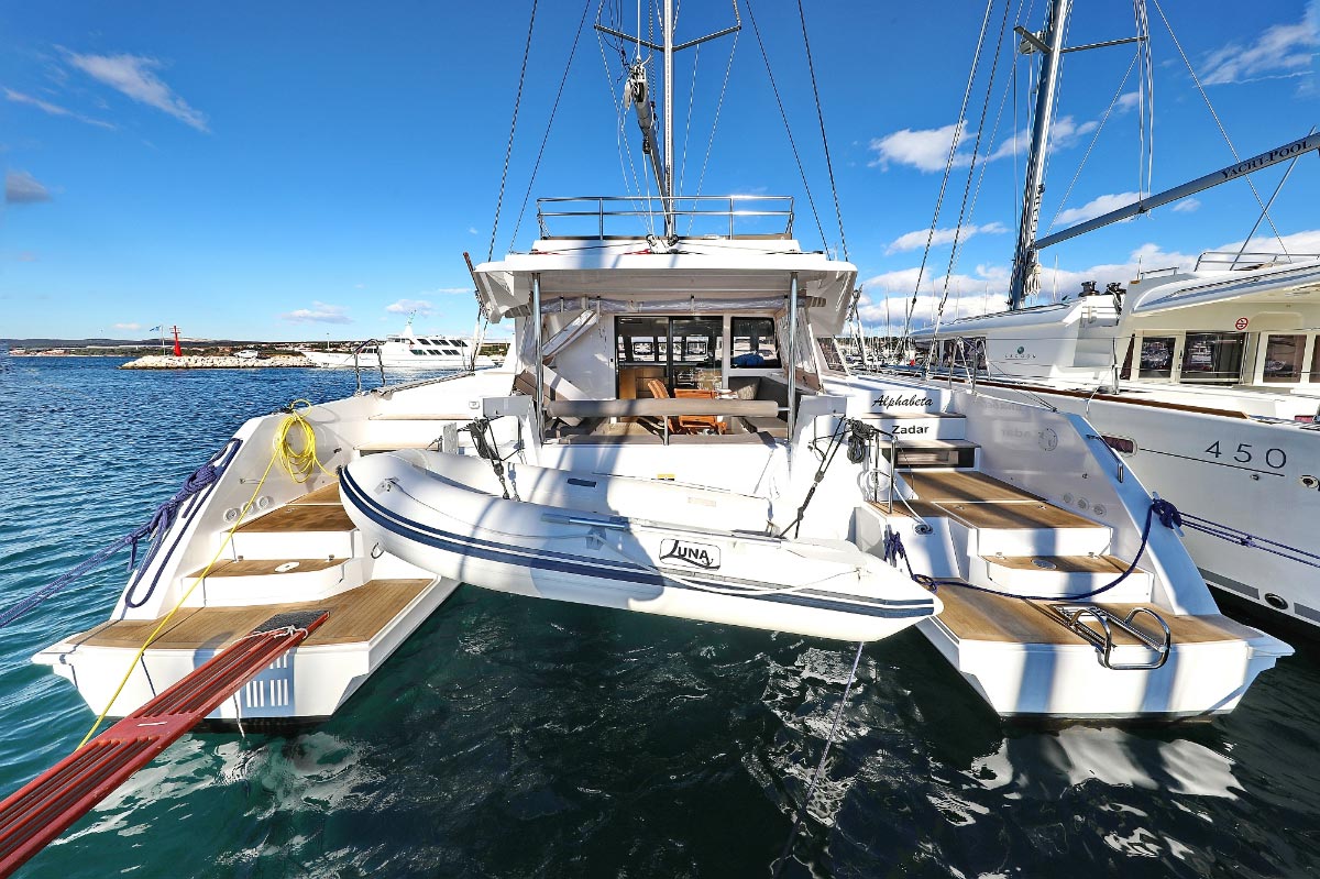 Yachtcharter Nautitech46Fly Alphabeta