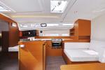 Yachtcharter SunOdyssey410 Beauty 9