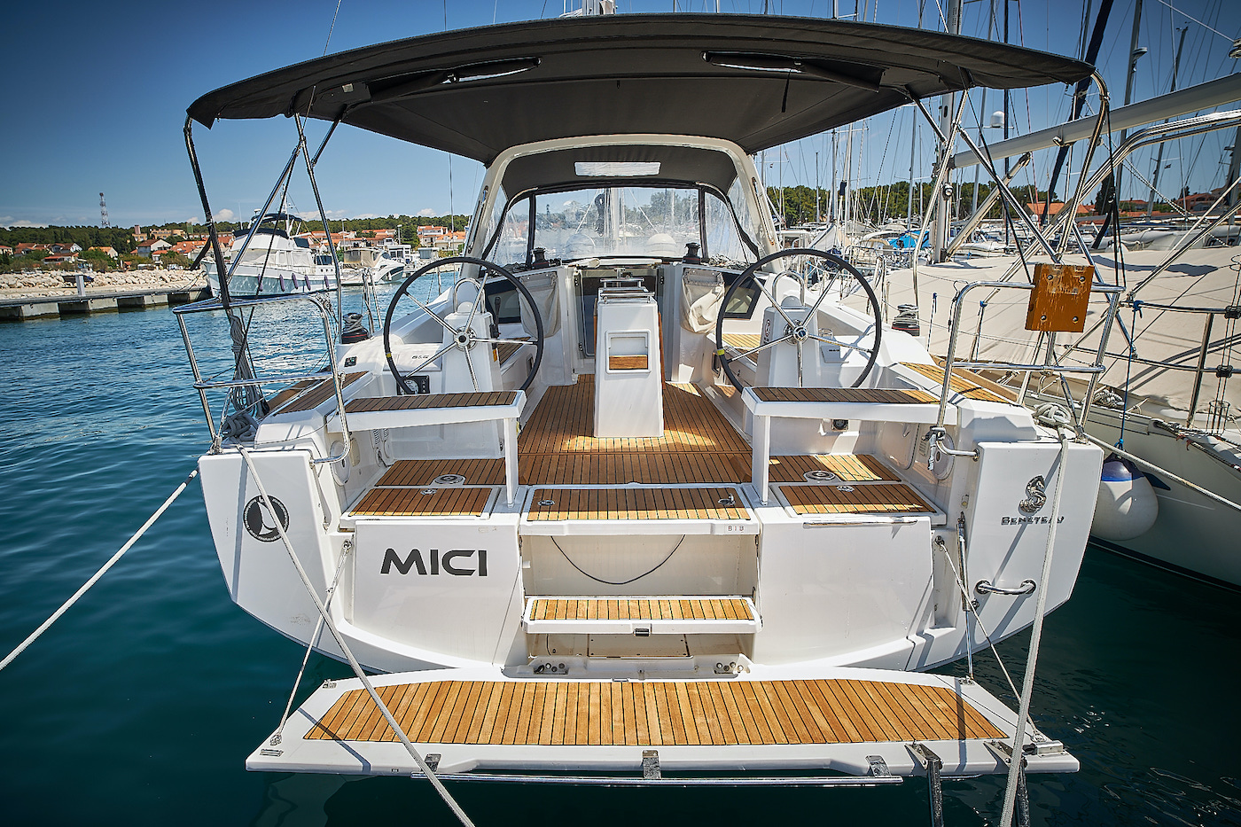 Yachtcharter Oceanis38 Mici