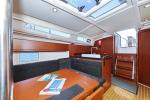 Yachtcharter Hanse388 Chablis 4