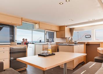 Lagoon450S-3 Innenansicht