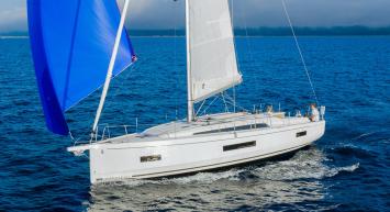 Oceanis40-4 Innenansicht