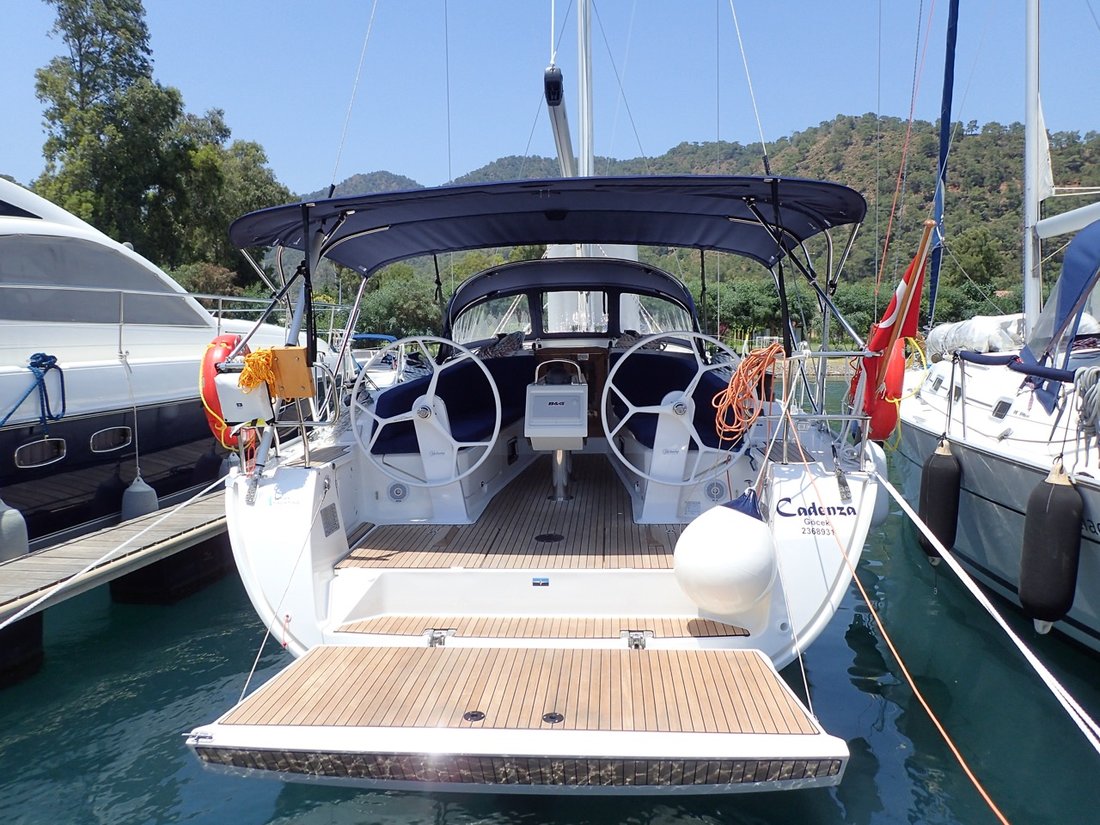 Yachtcharter BavariaCruiser41 Cadenza