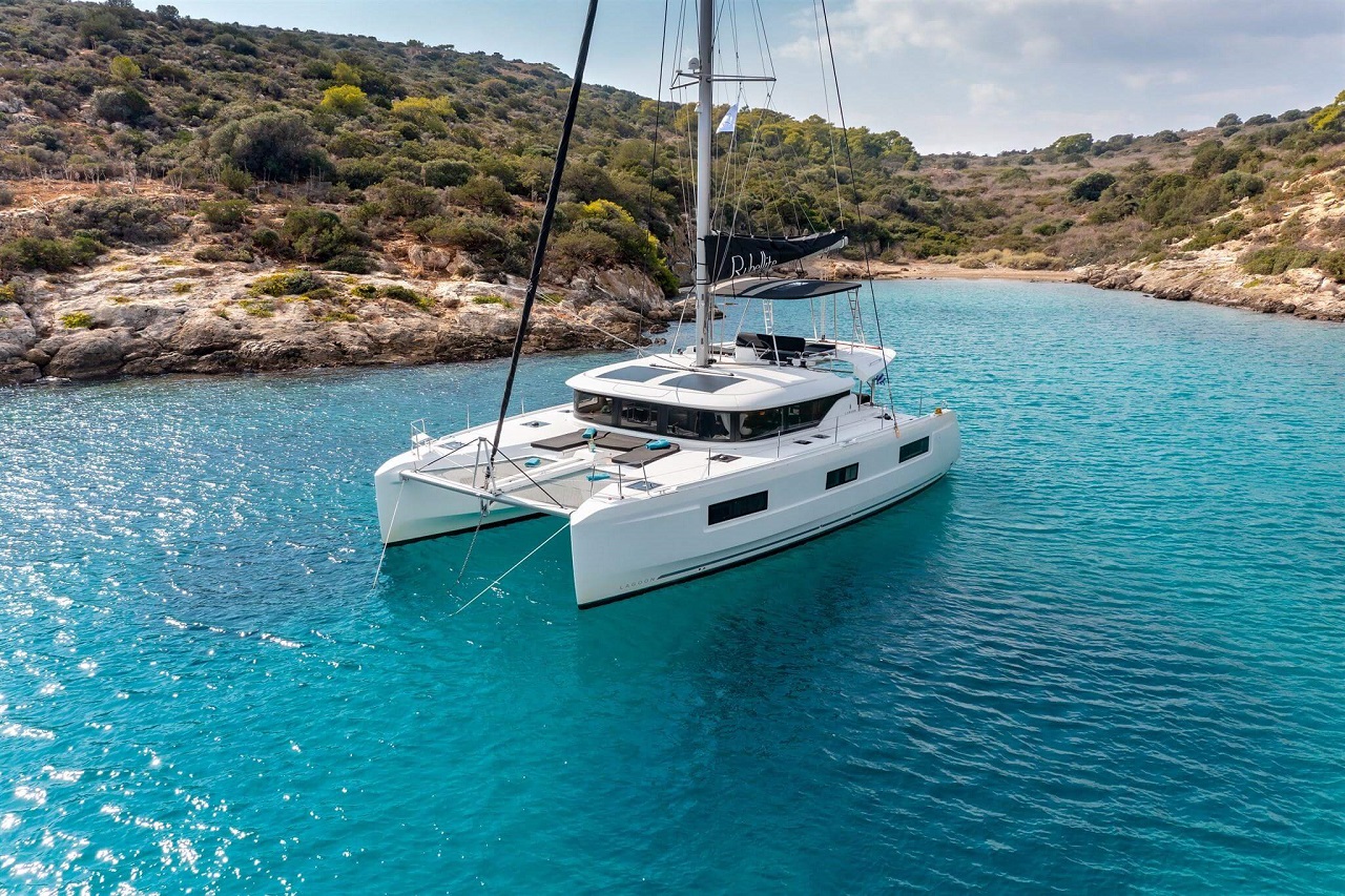 Yachtcharter Lagoon46 Pepe (crewed)
