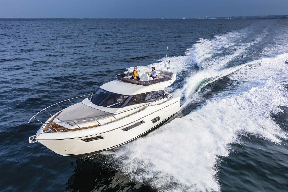 Yachtcharter Ferretti450 Lady Esmeralda