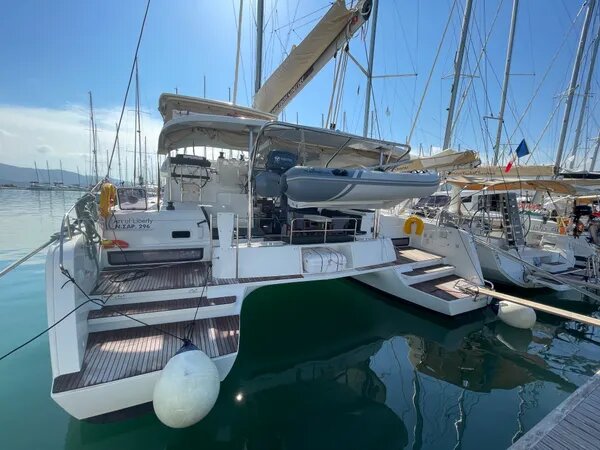 Yachtcharter Lagoon42 Art of Liberty