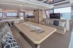 Yachtcharter Bali 5 4 5 2cab License to Chill crewed aussenansicht 5