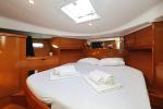 Yachtcharter Antares13 Katana 21
