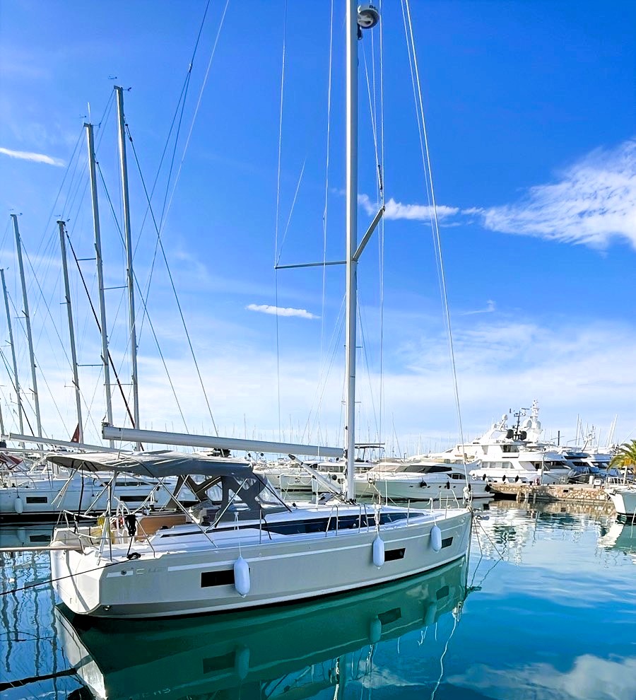 Yachtcharter BavariaC42 Christos