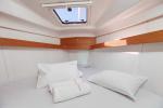 Yachtcharter Elan40Impression Black Panther 14