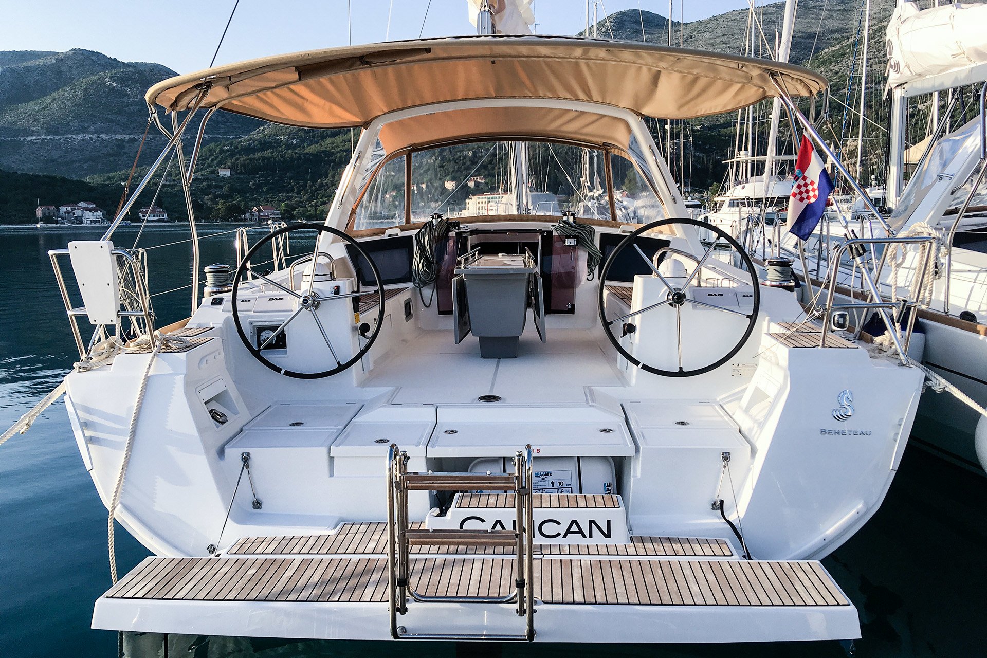 Yachtcharter Oceanis45 Cancan