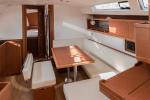 Yachtcharter Oceanis45 Slide 9