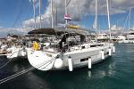 Yachtcharter Dufour470 Bonaca 50